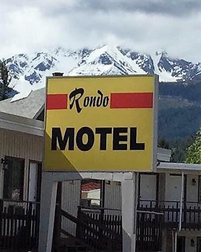 Rondo Motel Golden Bagian luar foto